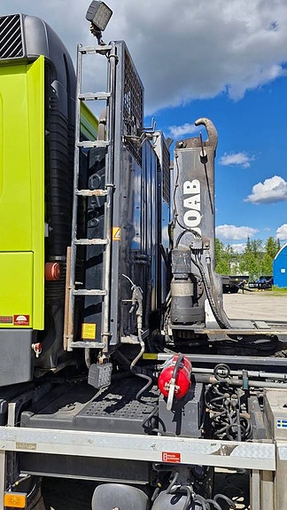 Volvo FM 500 8x4 Tridem Euro6 8 of 12
