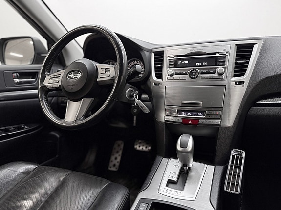 Subaru Legacy 23 of 27