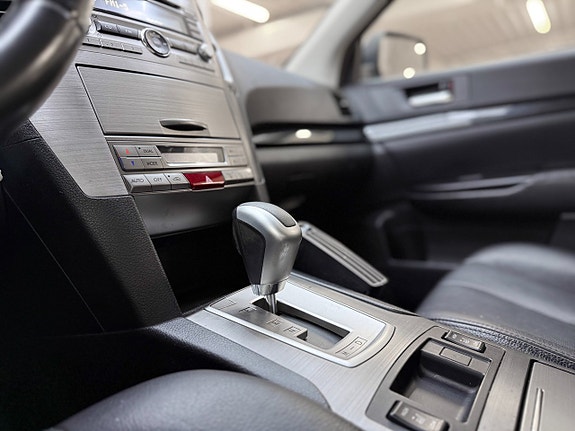 Subaru Legacy 19 of 27
