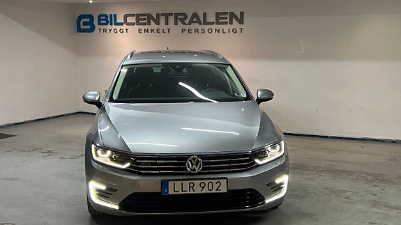 Volkswagen Passat 9 of 21
