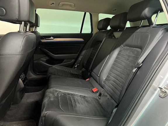 Volkswagen Passat 14 of 21