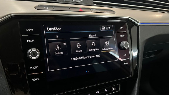 Volkswagen Passat 20 of 21