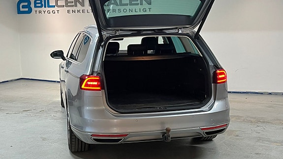 Volkswagen Passat 4 of 21