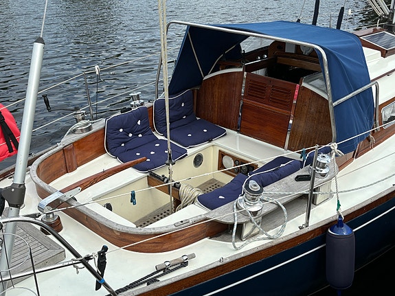 Mistral 33 3 of 5