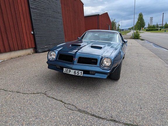 Pontiac Firebird 4 of 5