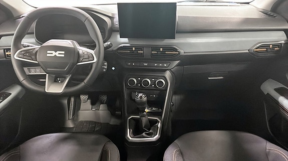 Dacia Sandero 4 of 9
