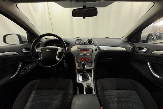 Ford Mondeo 13 of 18
