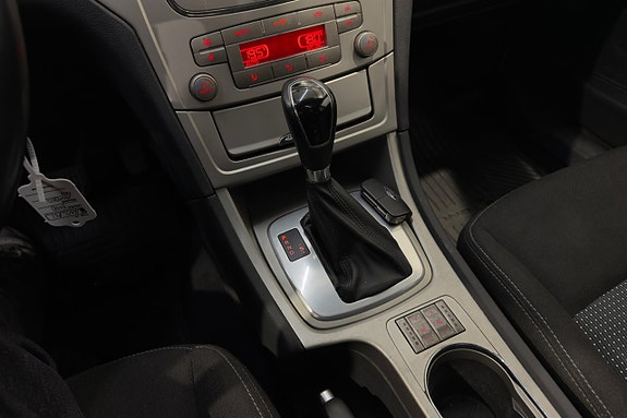 Ford Mondeo 15 of 18
