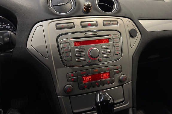 Ford Mondeo 14 of 18