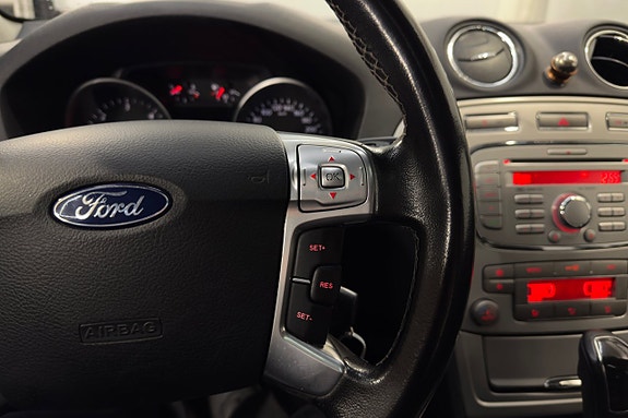 Ford Mondeo 12 of 18