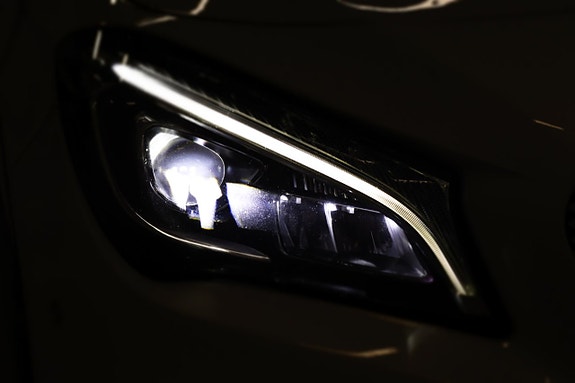 Mercedes-Benz CLA220 d 10 of 27