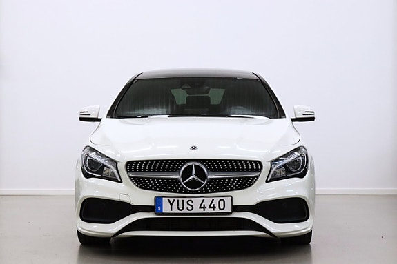 Mercedes-Benz CLA220 d 2 of 5