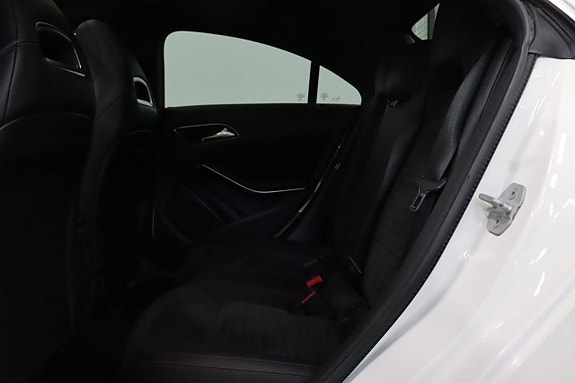 Mercedes-Benz CLA220 d 25 of 27