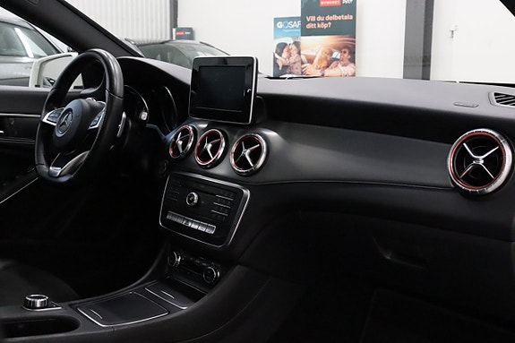 Mercedes-Benz CLA220 d 14 of 27