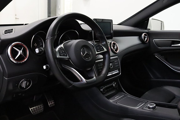 Mercedes-Benz CLA220 d 12 of 27