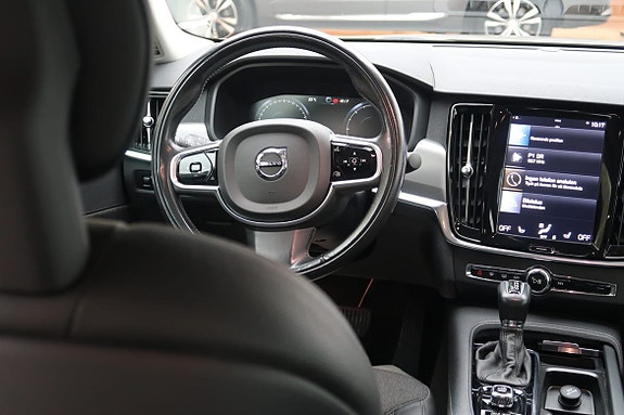 Volvo S90 7 of 17