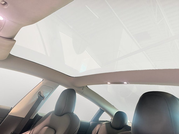 Tesla Model 3 12 of 13