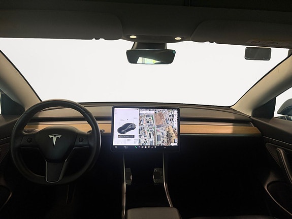 Tesla Model 3 8 of 13