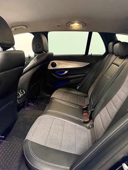 Mercedes-Benz E200 16 of 20