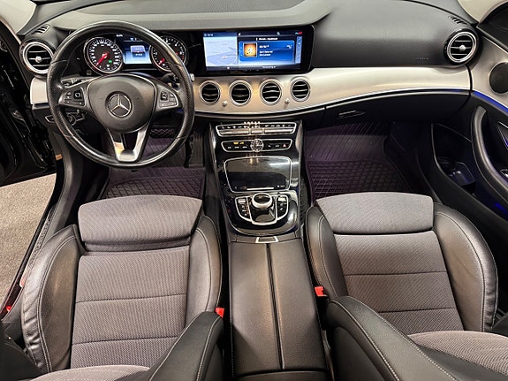 Mercedes-Benz E200 12 of 20