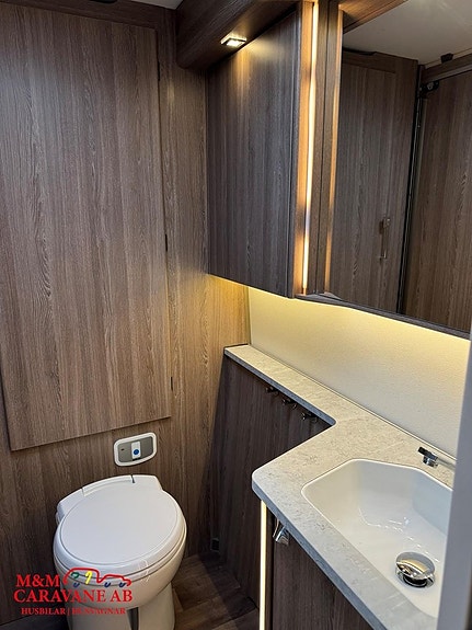 Kabe Imperial 740 TDL FK KS Långbädd 8 of 13
