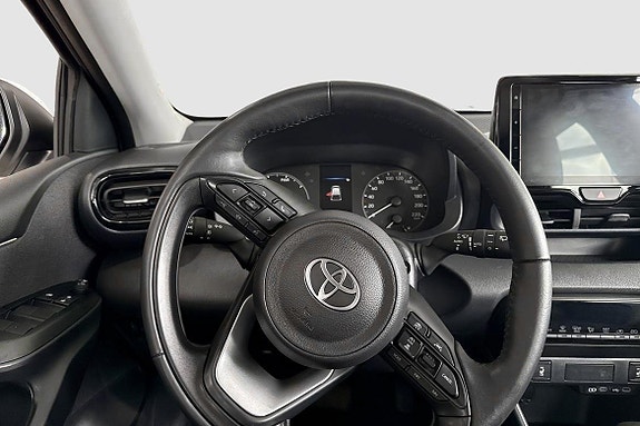 Toyota Yaris 11 of 12