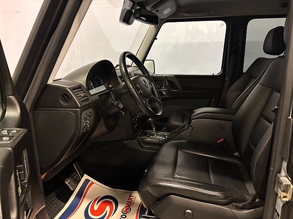Mercedes-Benz G350 4 of 5