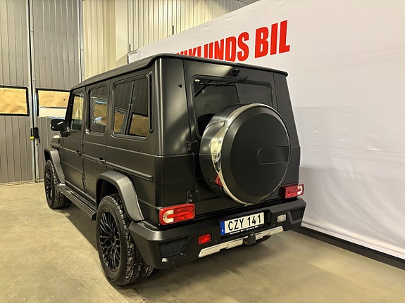 Mercedes-Benz G350 3 of 5