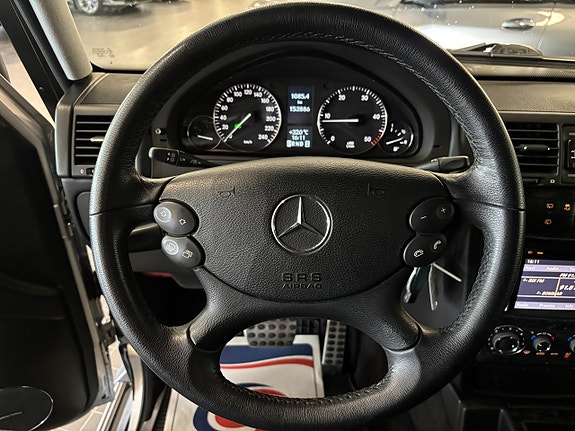 Mercedes-Benz G350 10 of 25