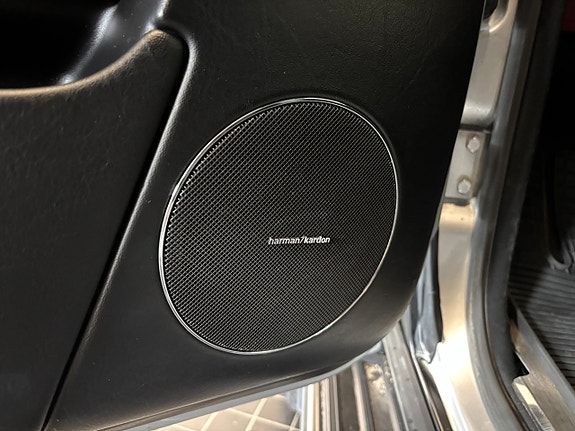Mercedes-Benz G350 6 of 25
