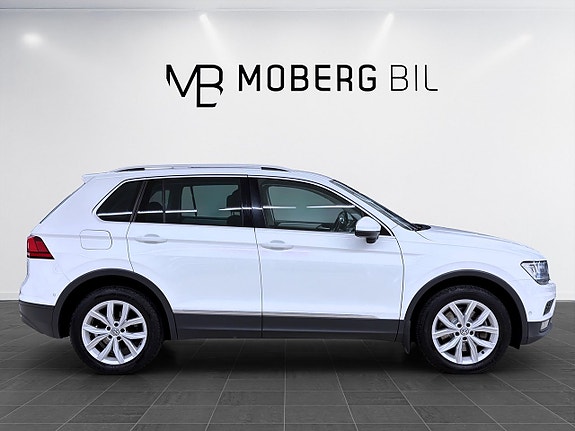 Volkswagen Tiguan 3 of 5