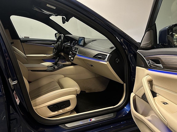 BMW 530i 14 of 30