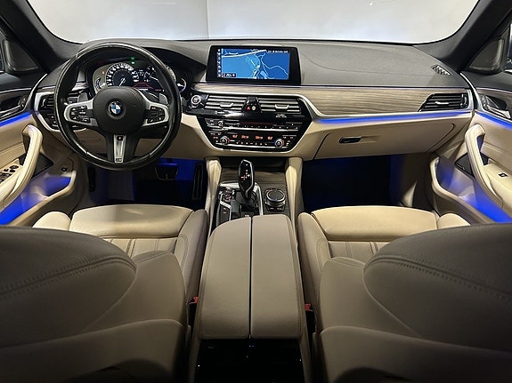 BMW 530i 11 of 30