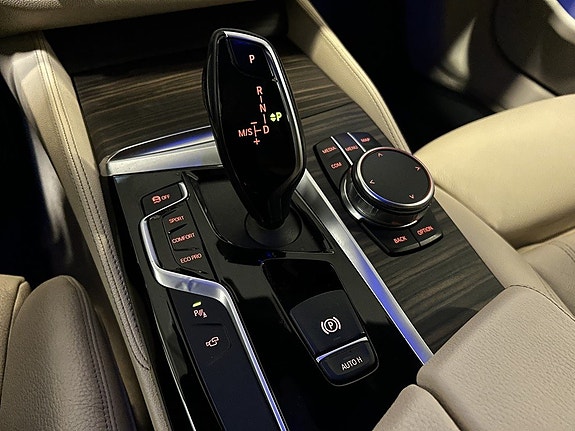BMW 530i 24 of 30
