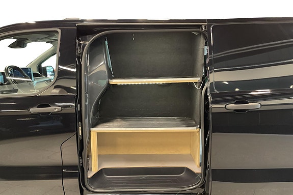 Ford Transit Custom 16 of 30