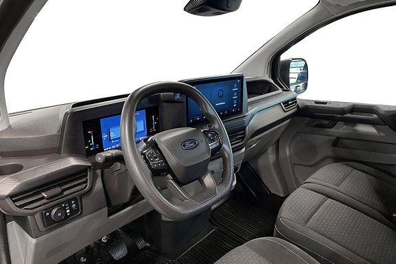 Ford Transit Custom 11 of 30