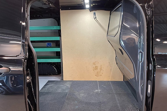 Ford Transit Custom 21 of 30