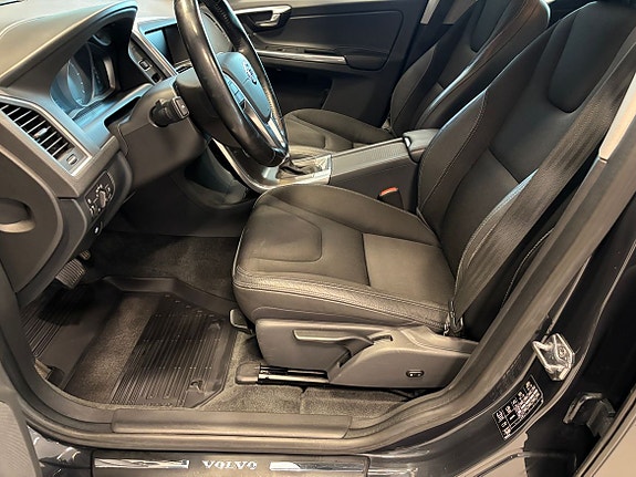 Volvo XC60 5 of 5
