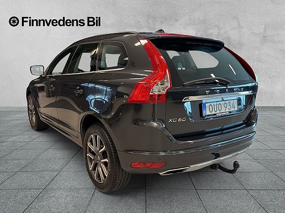 Volvo XC60 3 of 5
