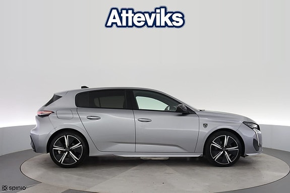 Peugeot 308 2 of 5