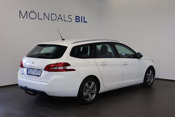 Peugeot 308 SW 2 of 15
