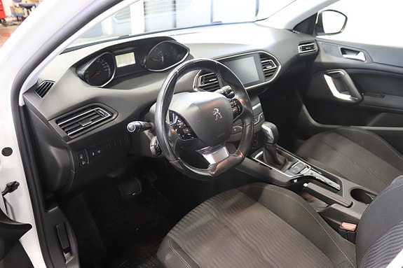 Peugeot 308 SW 6 of 15