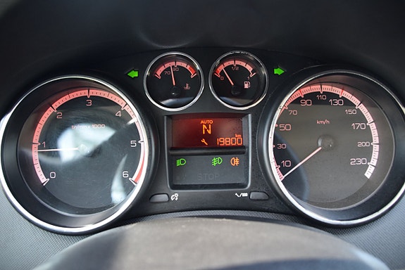 Peugeot 308 15 of 23