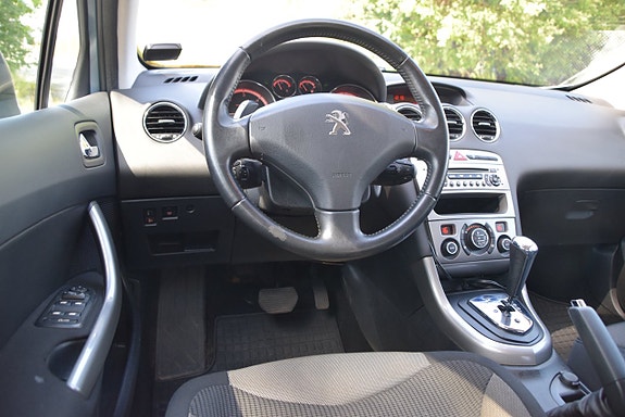 Peugeot 308 7 of 23