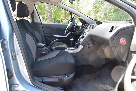 Peugeot 308 9 of 23