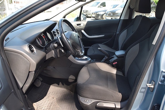 Peugeot 308 8 of 23