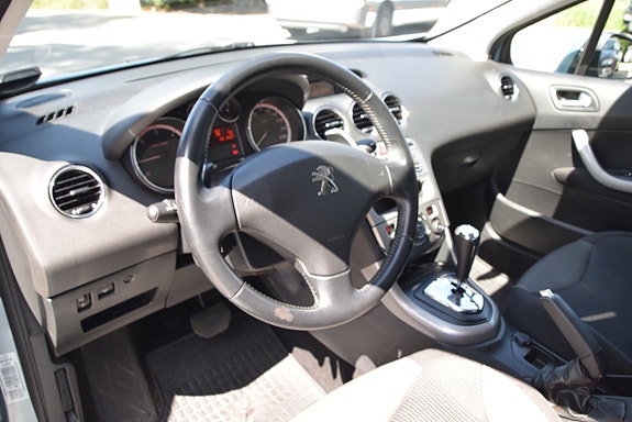 Peugeot 308 17 of 23
