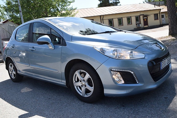 Peugeot 308 3 of 5