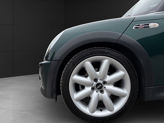 MINI Cooper S 12 of 24