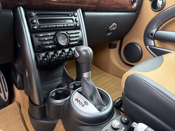 MINI Cooper S 18 of 24